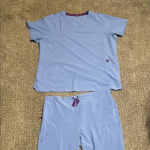 3x Carhartt scrubs